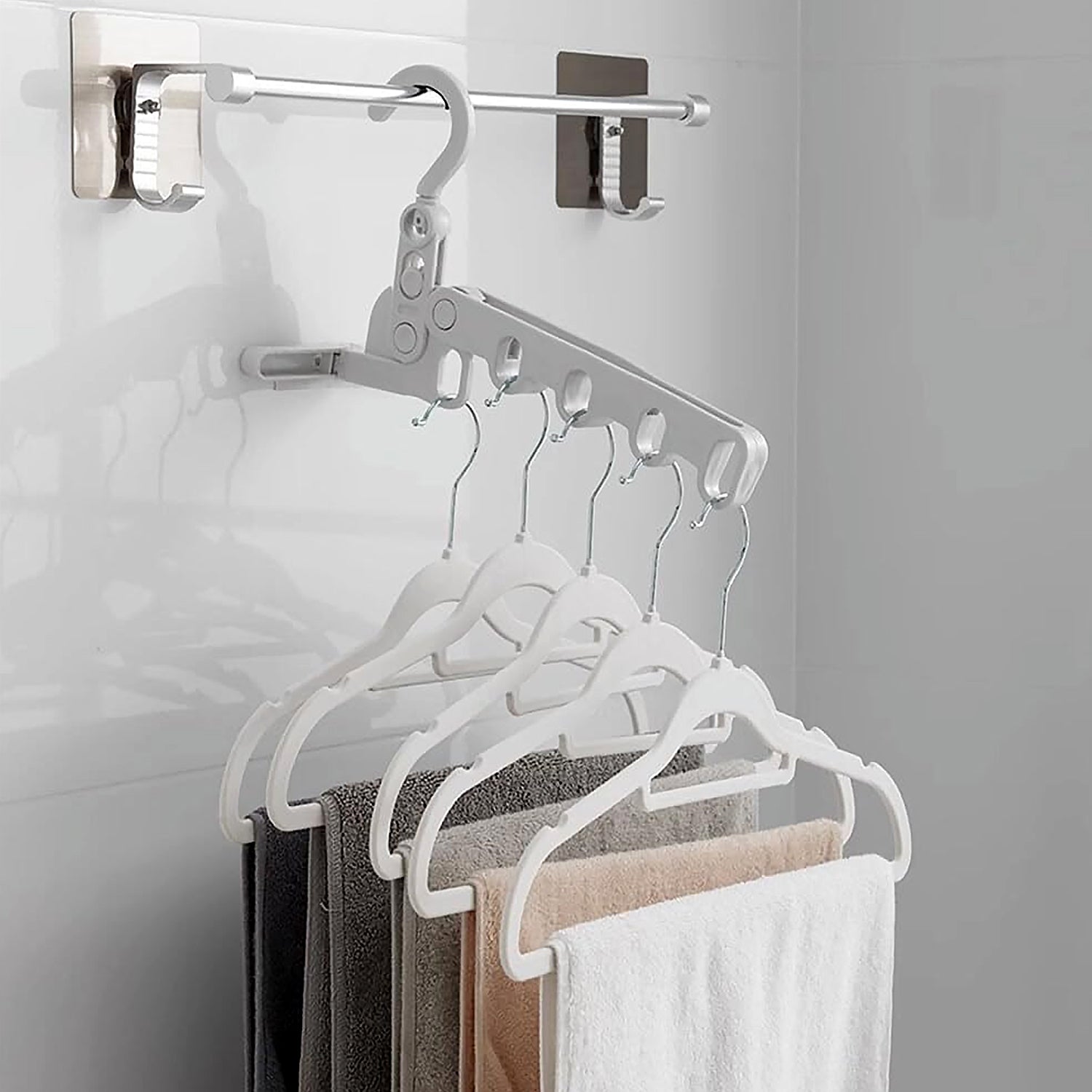 13049 5 holes foldable clothes Hanger, travel clothes hanger, multifunctional clothes hanger, space-saving wall holder, clothes rack, robust clothes hanger for travel, indoors. 13049 5 holes foldable clothes Hanger, travel clothes hanger, multifunctional clothes hanger, space-saving wall holder, clothes rack, robust clothes hanger for travel, indoors.